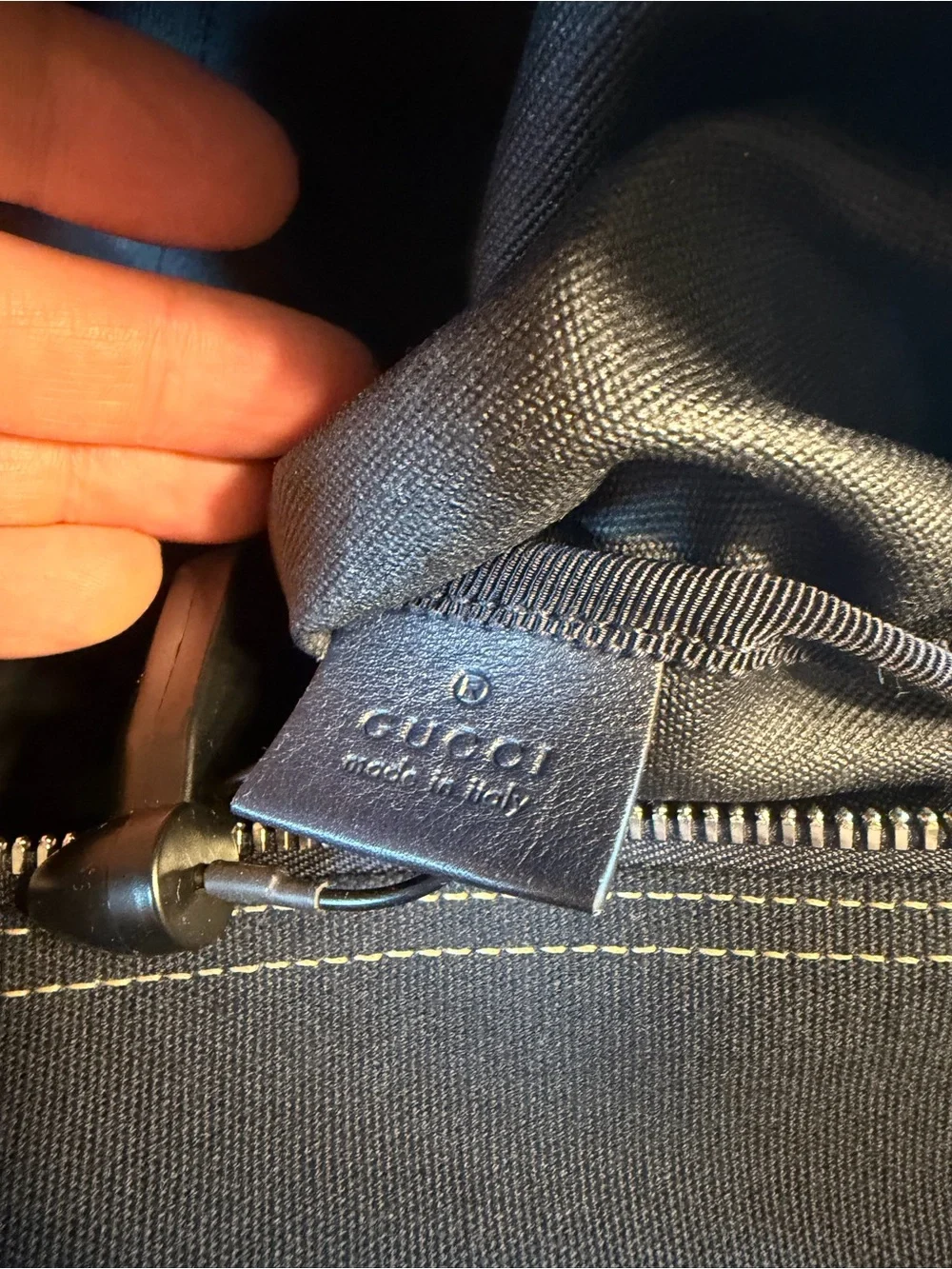New Authentic Gucci Crest Logo Navy Canvas Duffle Bag Large